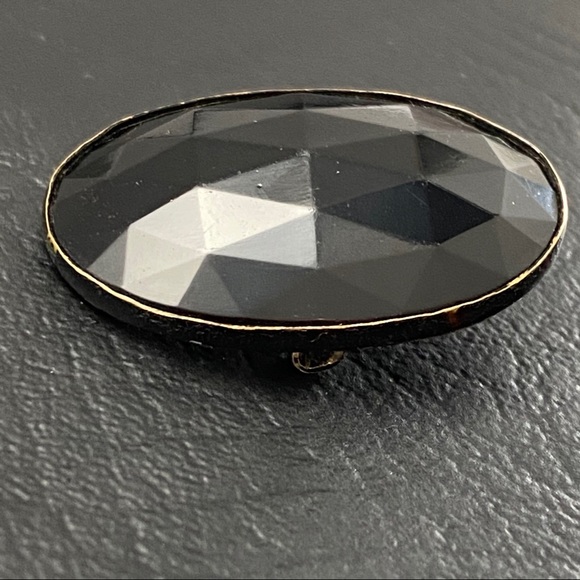 Vintage Mourning Brooch - Picture 7 of 11